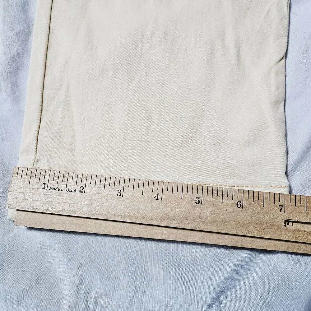Gloria Vanderbilt Amanda Womens Capri Almond Cream Size 6 Cotton Blend Slimming
